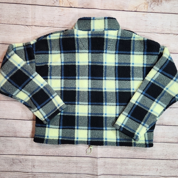 NWOT American Eagle cropped plaid fleece‎ pullover 1/4 zip medium. - Picture 2 of 7